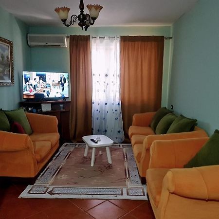 Calmly, Spacious Apartment Next To Usa Embassy Тирана Екстер'єр фото