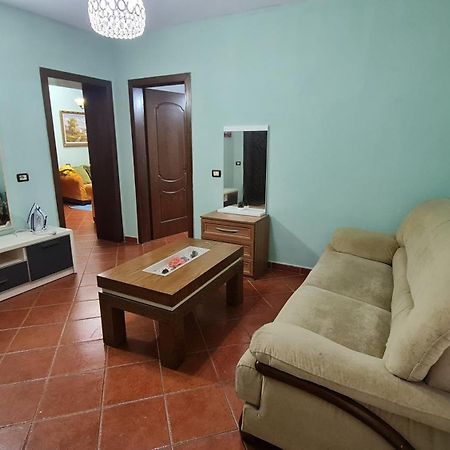 Calmly, Spacious Apartment Next To Usa Embassy Тирана Екстер'єр фото