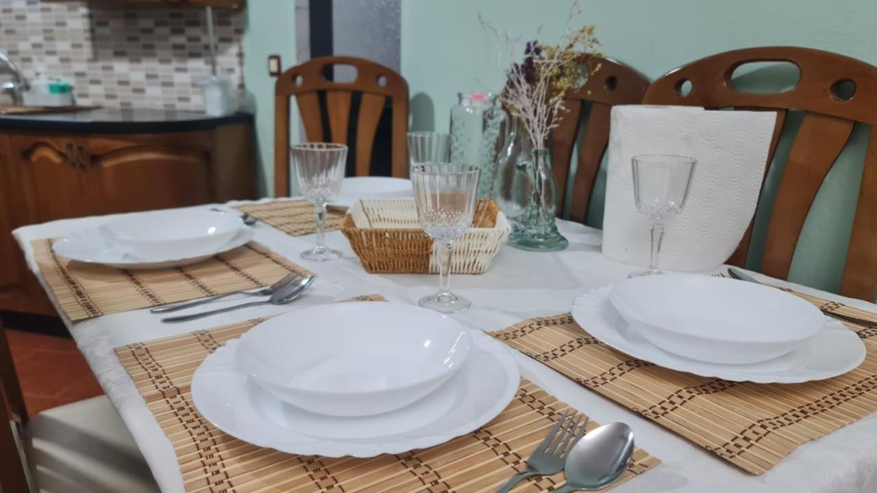 Calmly, Spacious Apartment Next To Usa Embassy Тирана Екстер'єр фото