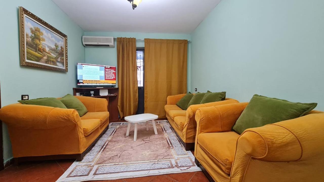 Calmly, Spacious Apartment Next To Usa Embassy Тирана Екстер'єр фото