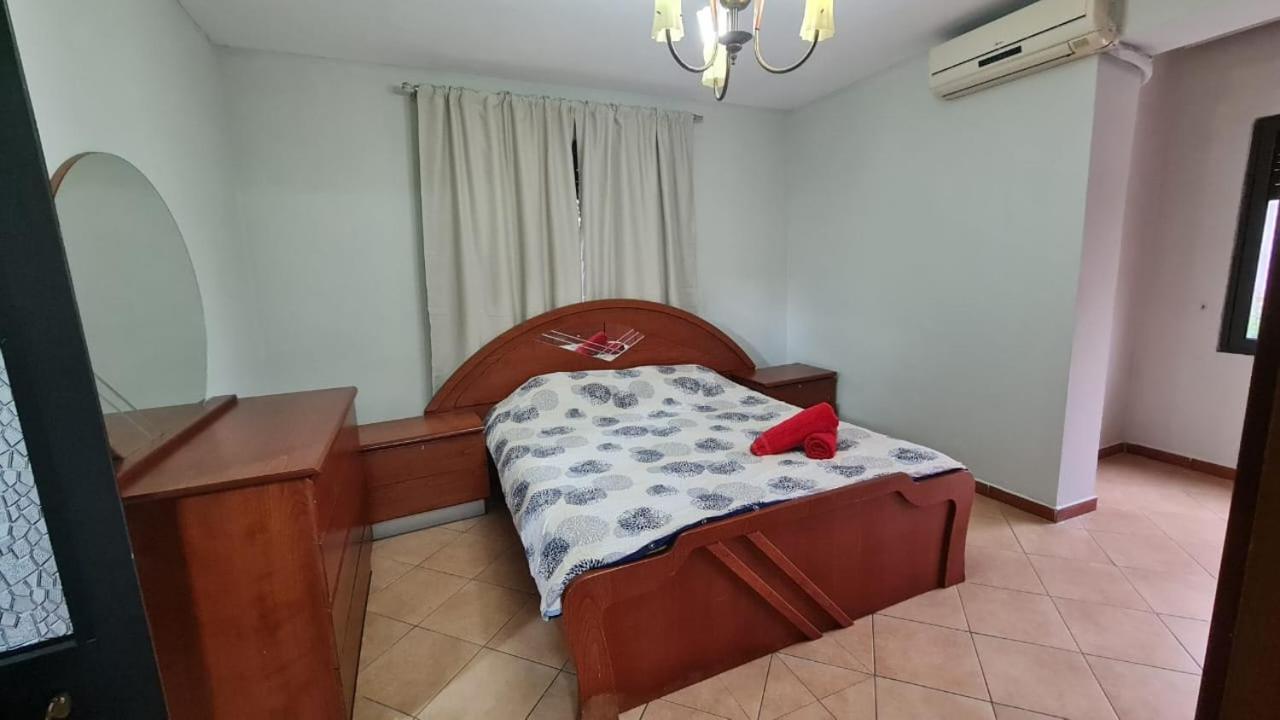 Calmly, Spacious Apartment Next To Usa Embassy Тирана Екстер'єр фото