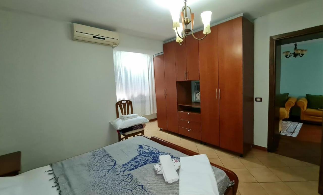 Calmly, Spacious Apartment Next To Usa Embassy Тирана Екстер'єр фото