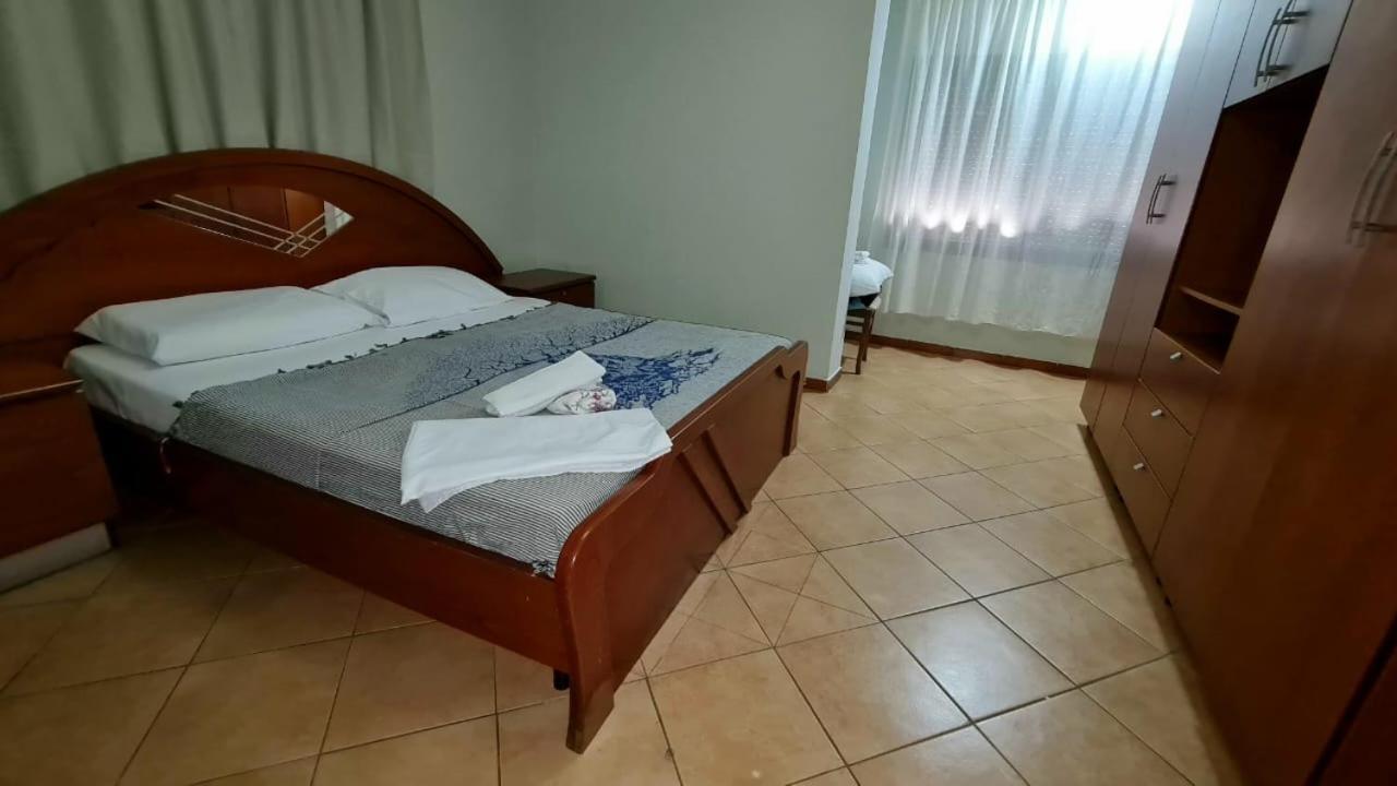 Calmly, Spacious Apartment Next To Usa Embassy Тирана Екстер'єр фото
