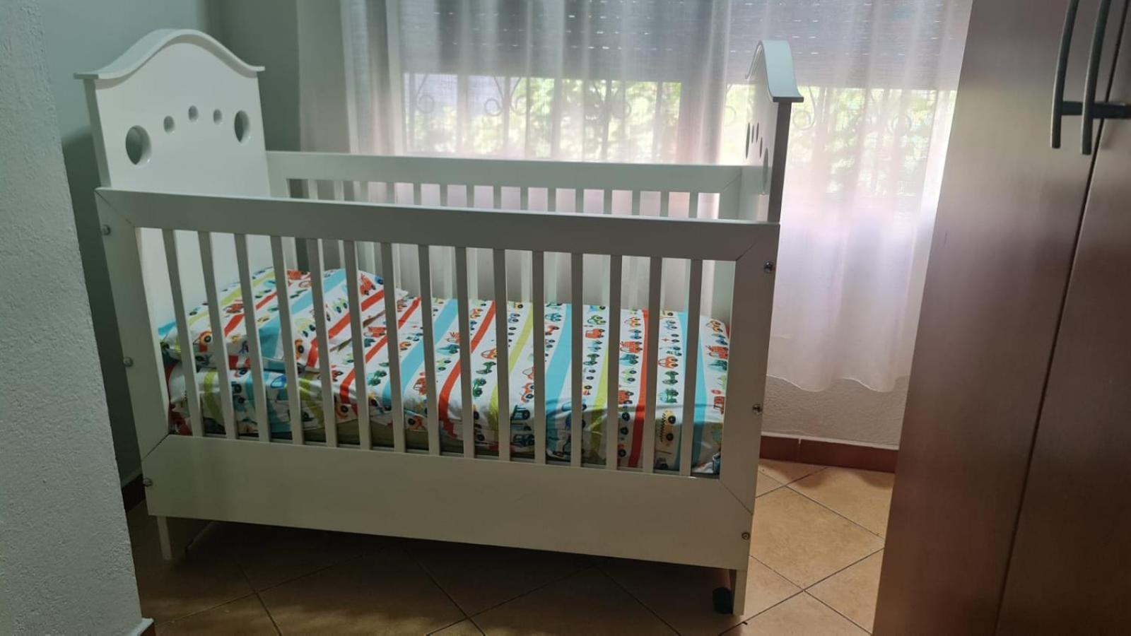 Calmly, Spacious Apartment Next To Usa Embassy Тирана Екстер'єр фото